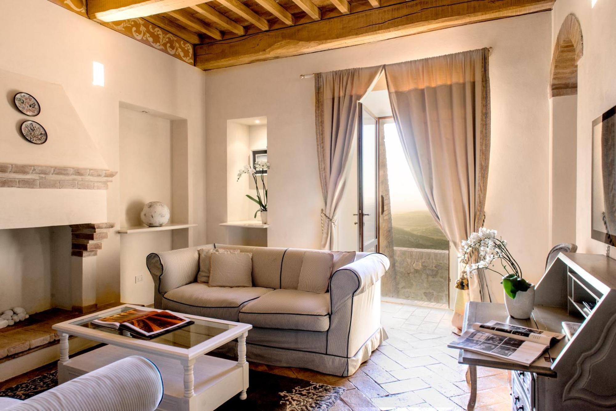 Castello Di Velona Resort, Thermal Spa & Winery Montalcino Extérieur photo