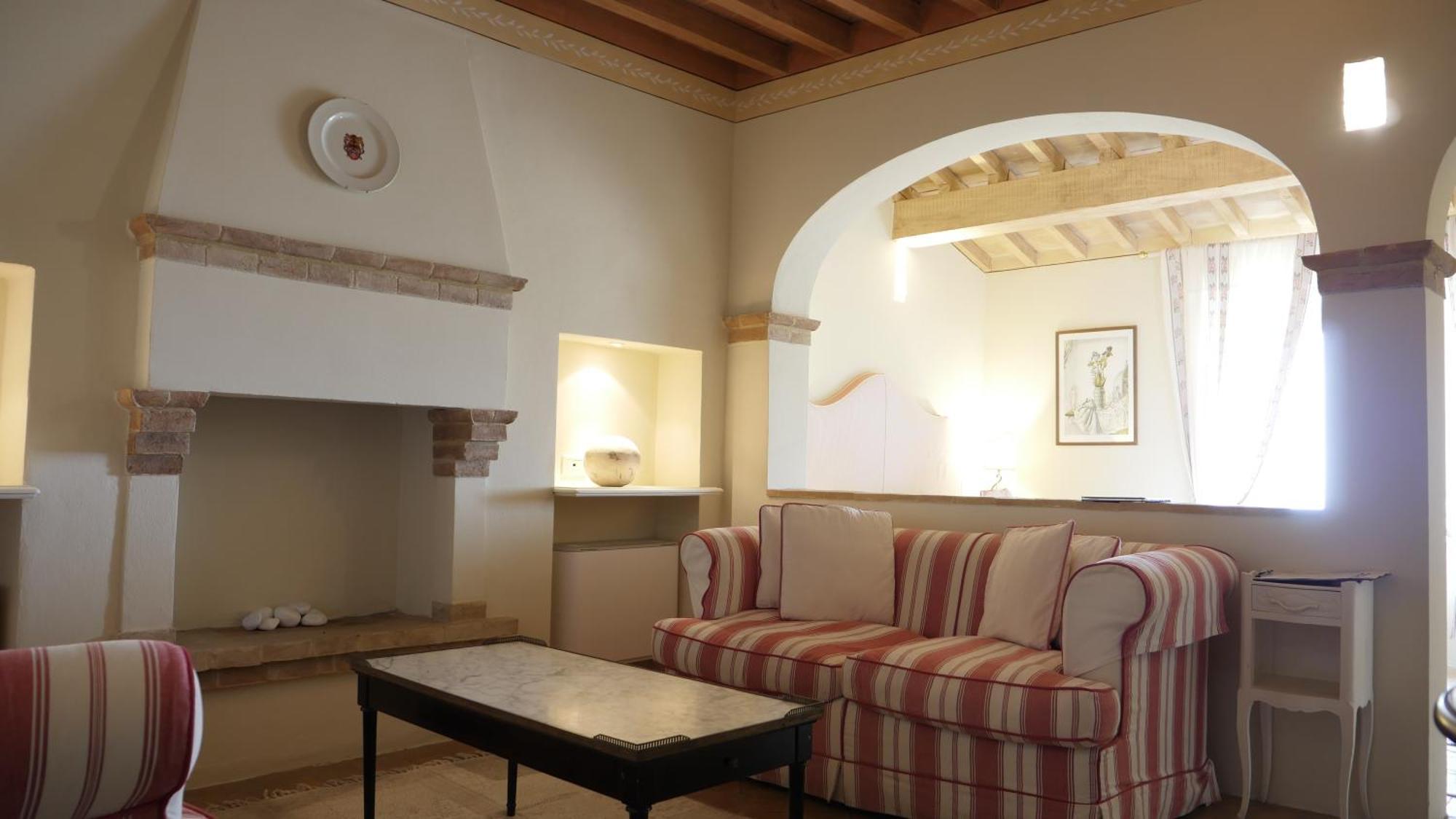 Castello Di Velona Resort, Thermal Spa & Winery Montalcino Extérieur photo